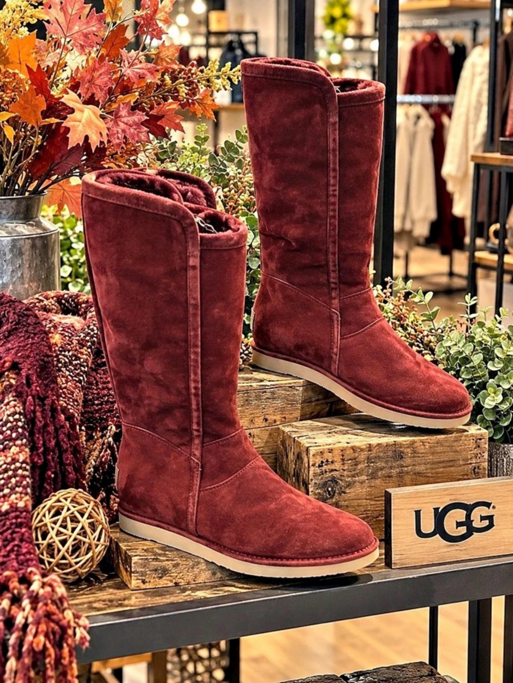 UGG Tall Suede Boots US 7 Burgundy Good